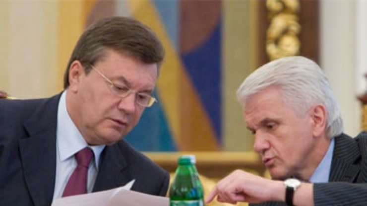 Янукович ветировал закон о городском электротранспорте