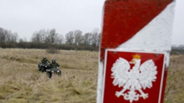 Польша выдворила из страны тридцать украинцев