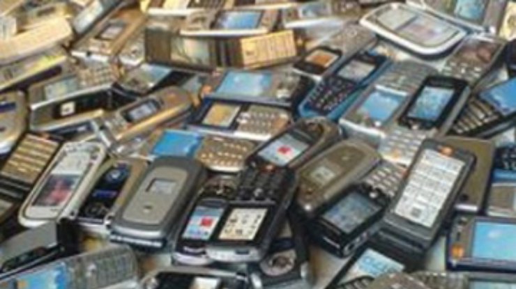 Отключение "нелегальных" телефонов перенесли на декабрь
