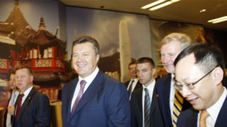 Янукович завершил визит в Китай