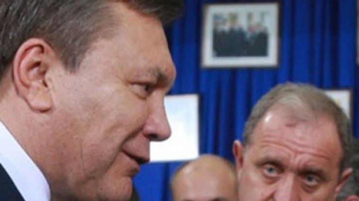 Янукович поручил Могилеву контролировать расследование убийства хасида