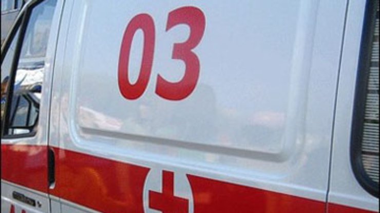 На железнодорожном переезде на Киевщине в ДТП погибли 2 человека