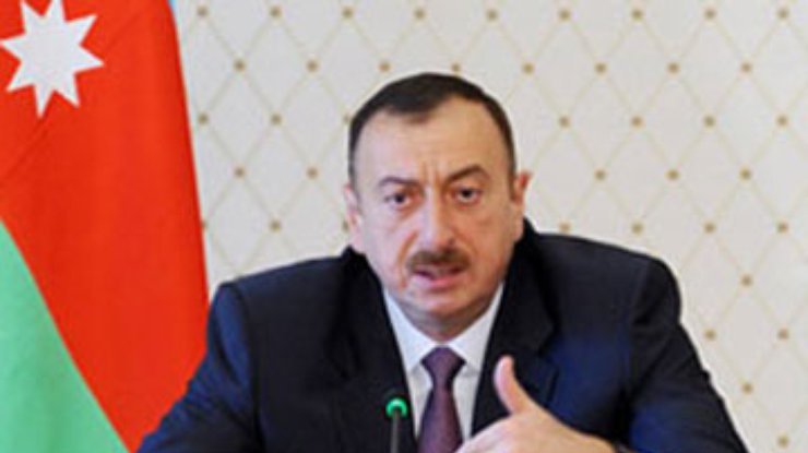 Президент Азербайджана пригрозил отвоевать Карабах силой