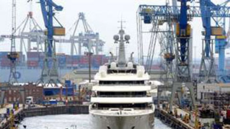 Абрамович отказался платить за свою новую яхту 400 миллионов евро