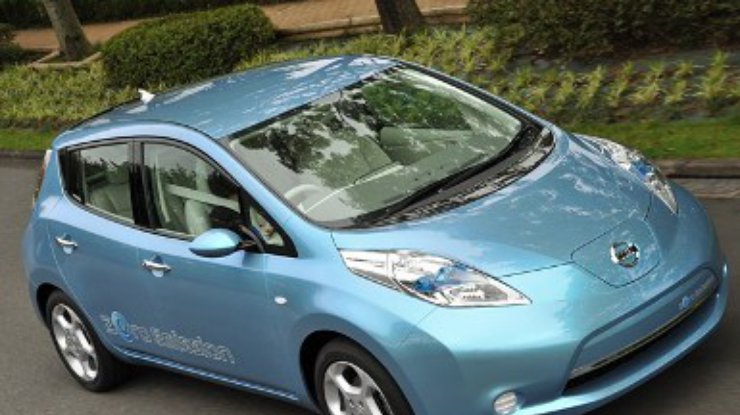 Nissan представила первый электромобиль для массового производства