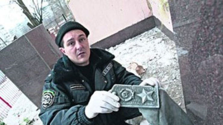 Милиция подтвердила задержание подозреваемых в уничтожении Сталина