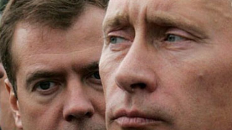 Медведев осадил Путина: Теракт в Домодедово не раскрыт