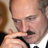 СМИ: Лукашенко сломал позвоночник (дополнено)