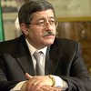 Премьер Алжира обещает до конца февраля отменить режим ЧП