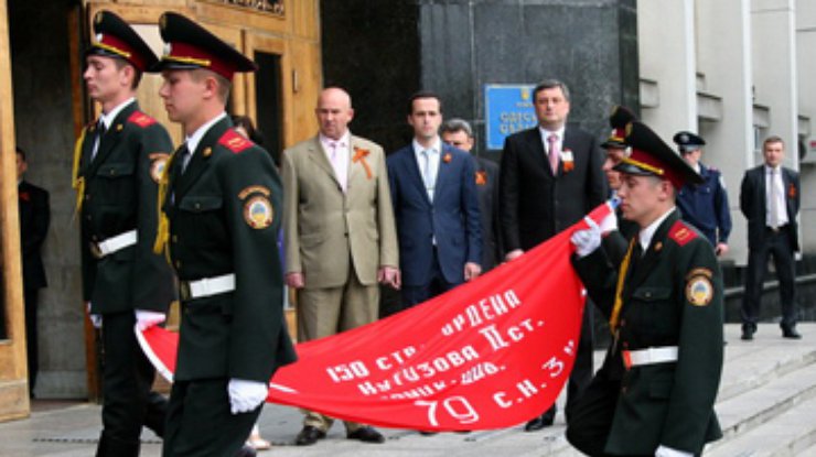 В Одессе обязали вывешивать Знамя Победы на праздники