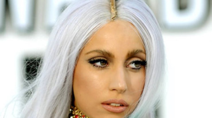 В продажу поступила биография Lady Gaga