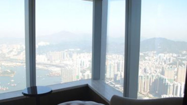 В Гонконге открылся самый высокий отель мира