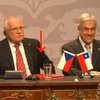 Президент Чехии украл протокольную ручку на встрече с чилийским коллегой