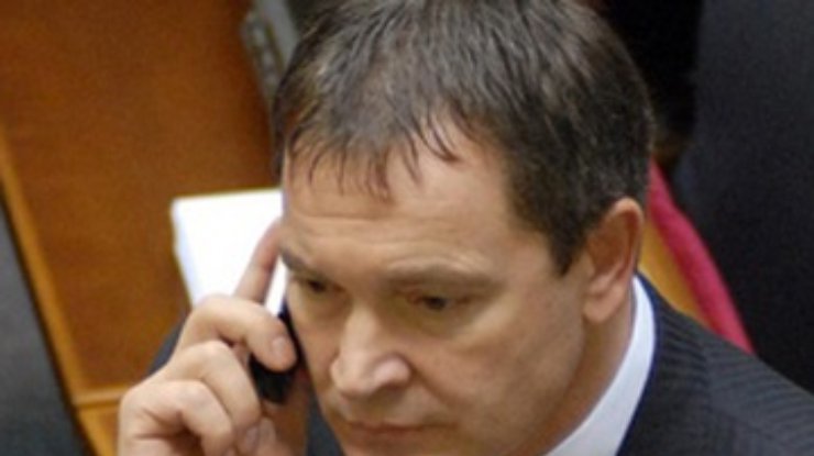 Западная Украина пока не просит у Колесниченко красные флаги
