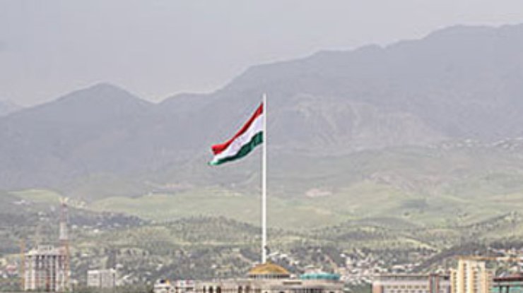 В Таджикистане появился самый высокий флагшток в мире