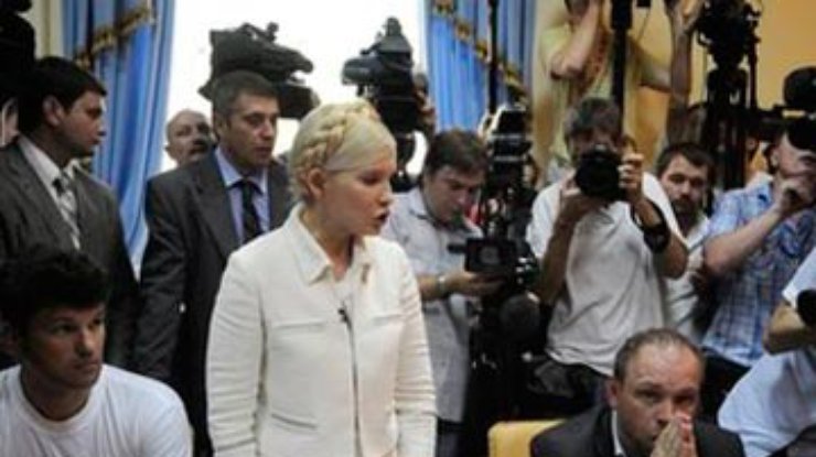 Тимошенко потребовала судить ее судом присяжных (обновлено в 13:33)