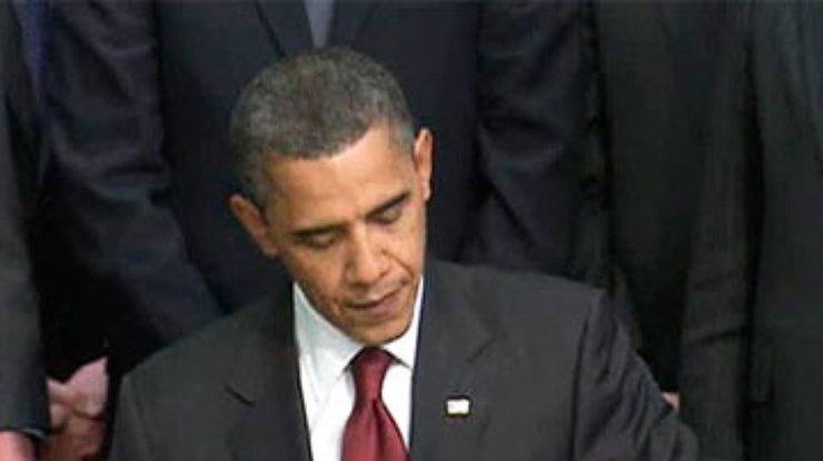 Обама подписал закон, спасающий от дефолта