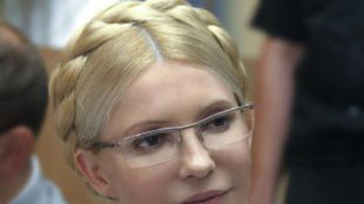Конвой вывел из зала суда арестованную Тимошенко