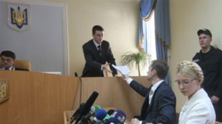 Защита Тимошенко готова дать за неё Кирееву миллион гривен