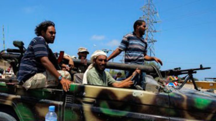 Бои в Триполи продолжаются. Местонахождение Каддафи неизвестно