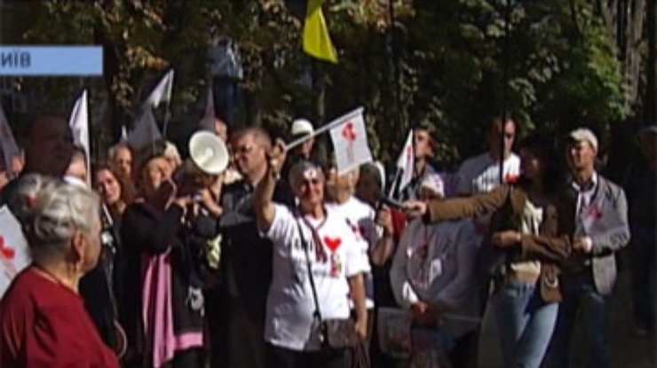 Бютовцы просят суд посодействовать освобождению Тимошенко