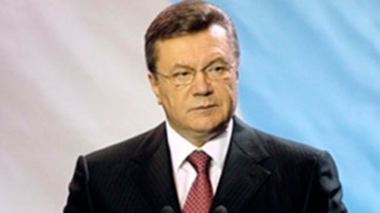 Украина получит от США медоборудование за отказ от урана - Янукович