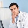 Американским медикам запретили пахнуть дымом на работе