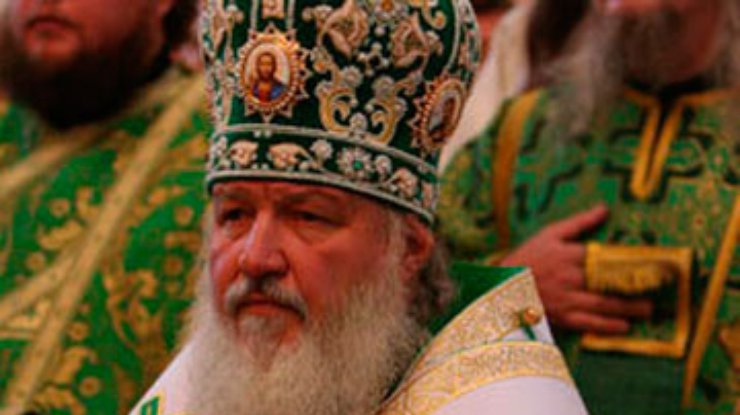 Молдаване не пустили патриарха Кирилла к памятнику господарю