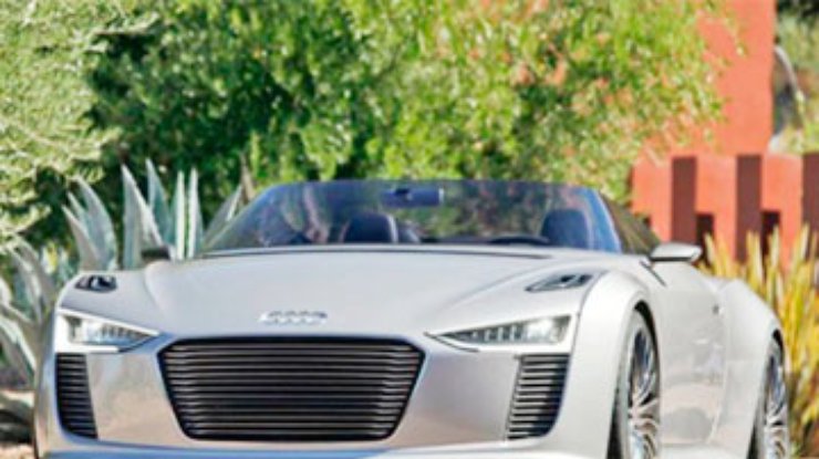 Audi опубликовувала фото прототипа Audi e-tron Spyder