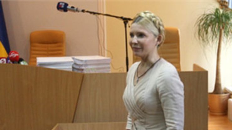 Тимошенко просит у следователей привлечь Власенко к ее новому делу