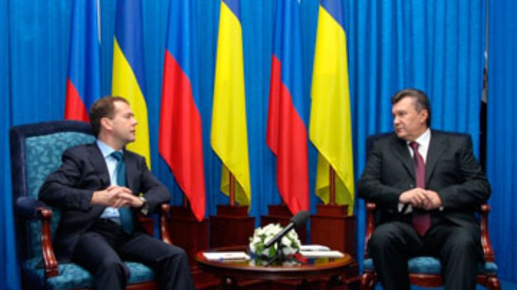 Медведев не хочет, чтобы украинские суды влияли на "газовые контракты"