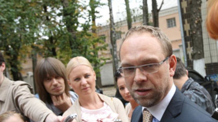 Из-за Тимошенко главу Апелляционного суда вызывали в АП - Власенко