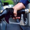 АМКУ обязал некоторые АЗС срочно снизить цены на "брендовые" бензины