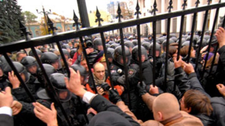 В МВД говорят, что в Киеве протестуют за деньги