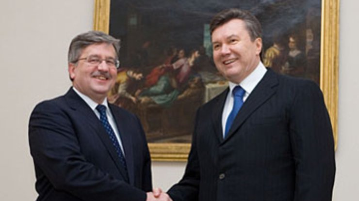 Коморовский приедет в Украину поговорить с Януковичем о Тимошенко