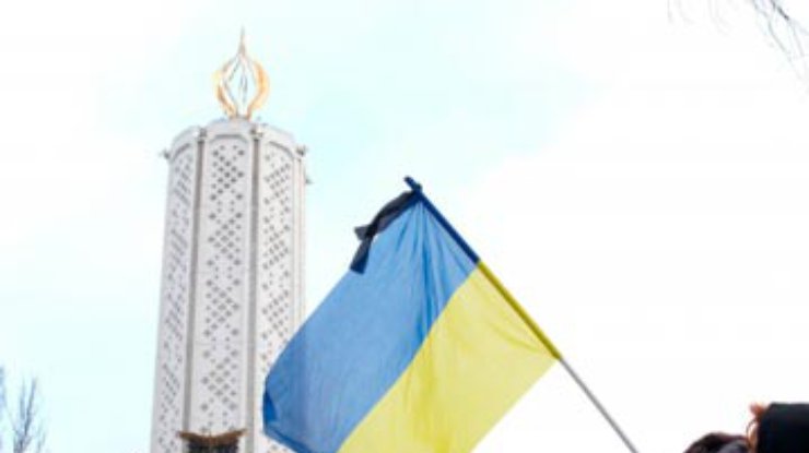 В Киеве проходит шествие в память об умерших в Голодоморе