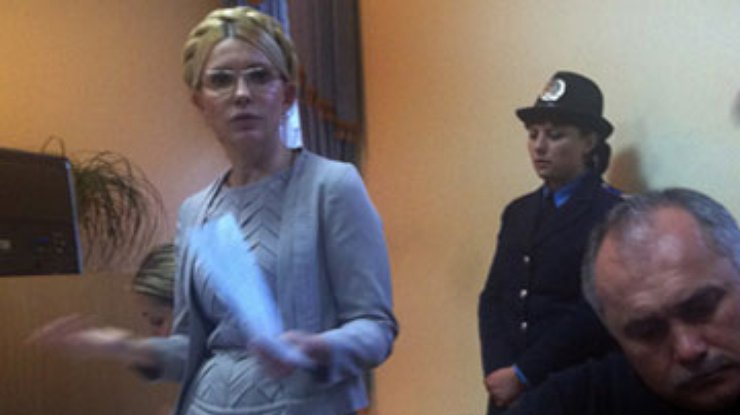 В больнице говорят, что Тимошенко выглядит измученной и больной