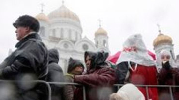 В Москве поясу Богородицы поклонилось уже 800 тысяч человек