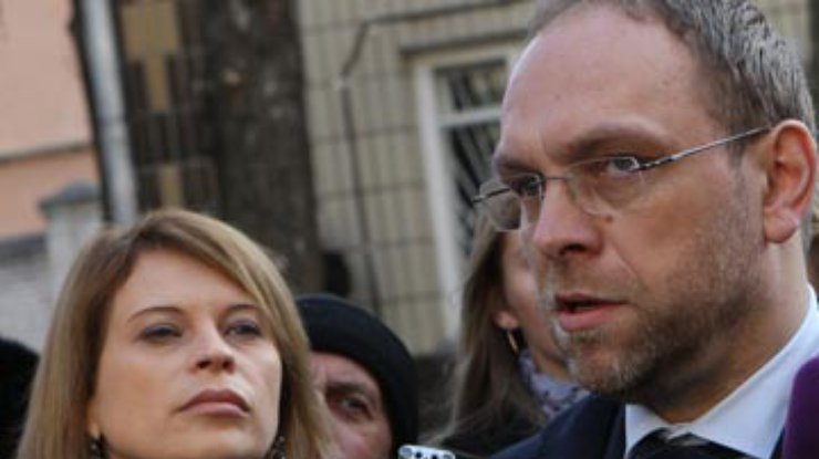 В "камерном" суде над Тимошенко объявили перерыв