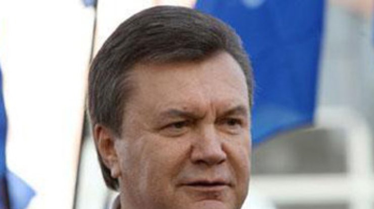 Расходы на обслуживание госдолга в 2012-м сократятся почти на треть - Янукович