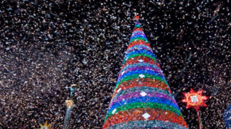 В новогоднюю ночь на Майдан пришли 200 тысяч человек