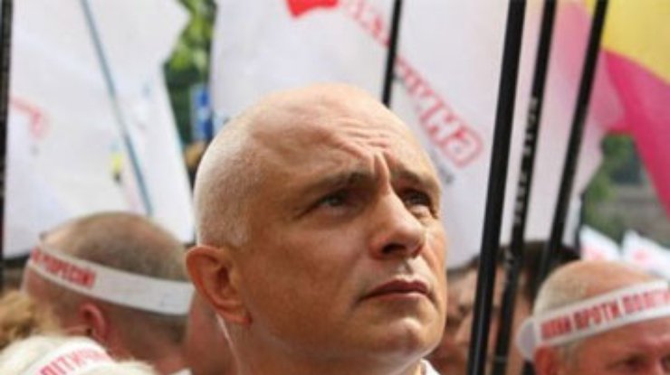 Чехия уверяет, что дала мужу Тимошенко не политическое, а просто убежище