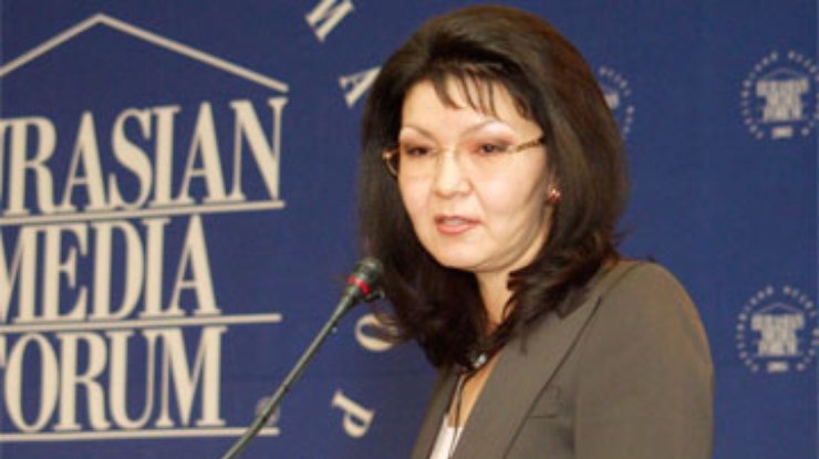 Интернет-поклонник сделал предложение дочери Назарбаева