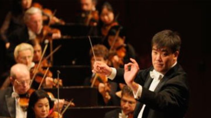 Филармонический оркестр Нью-Йорка остановил концерт из-за мобильного