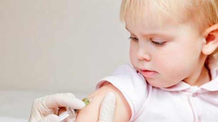 Иммунолог рассказал, против чего сейчас нужно вакцинировать детей