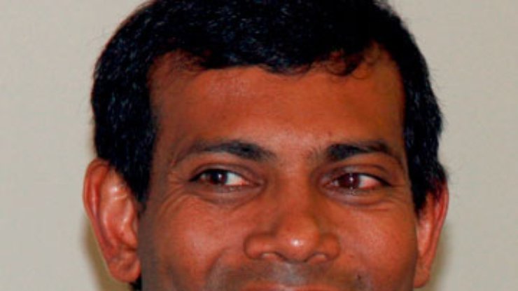 На Мальдивах, где произошел переворот, суд арестовал экс-президента
