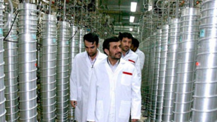 Ахмадинеджад собрался рассказать о "великих достижениях" в ядерной сфере