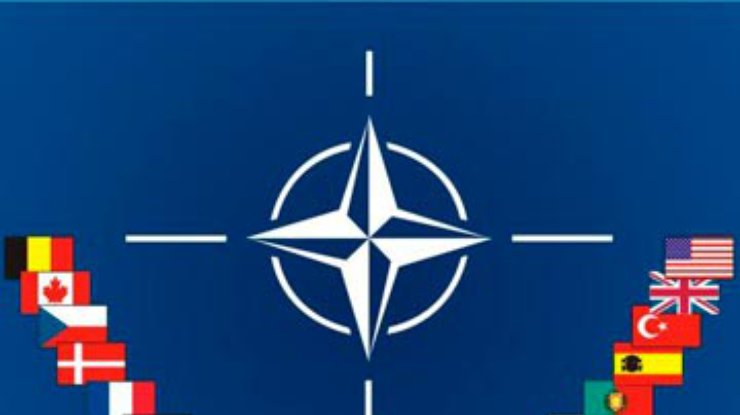 НАТО не намерена вмешиваться в ситуацию в Сирии