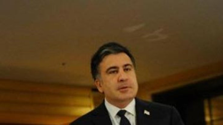 Саакашвили раздаст каждой семье энерговаучеры
