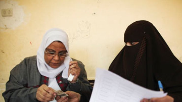 Исламисты получили 85% мест в верхней палате парламента Египта